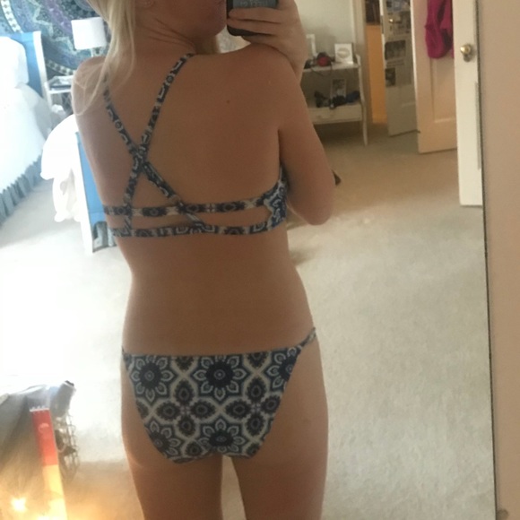 Halter neck bikini - Picture 6 of 6
